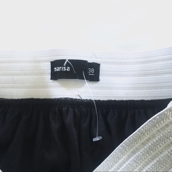 💎 3/$30: Marisa Red Shimmer/Metallic Skirt - Picture 3 of 5